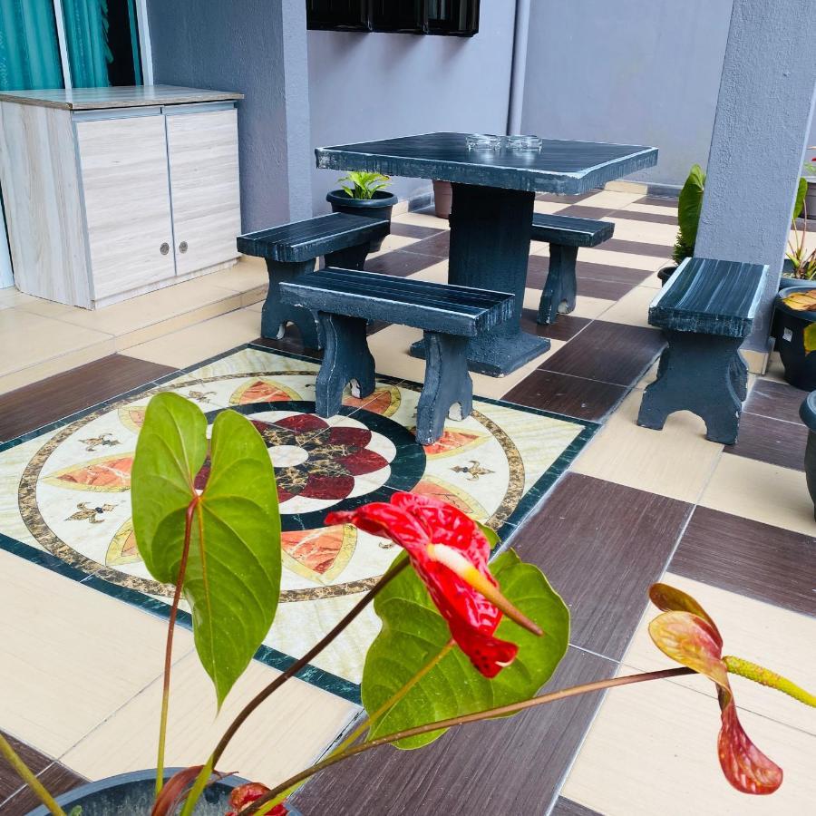 Hotel 100 Oastel Coliving Tanah Rata Exterior foto