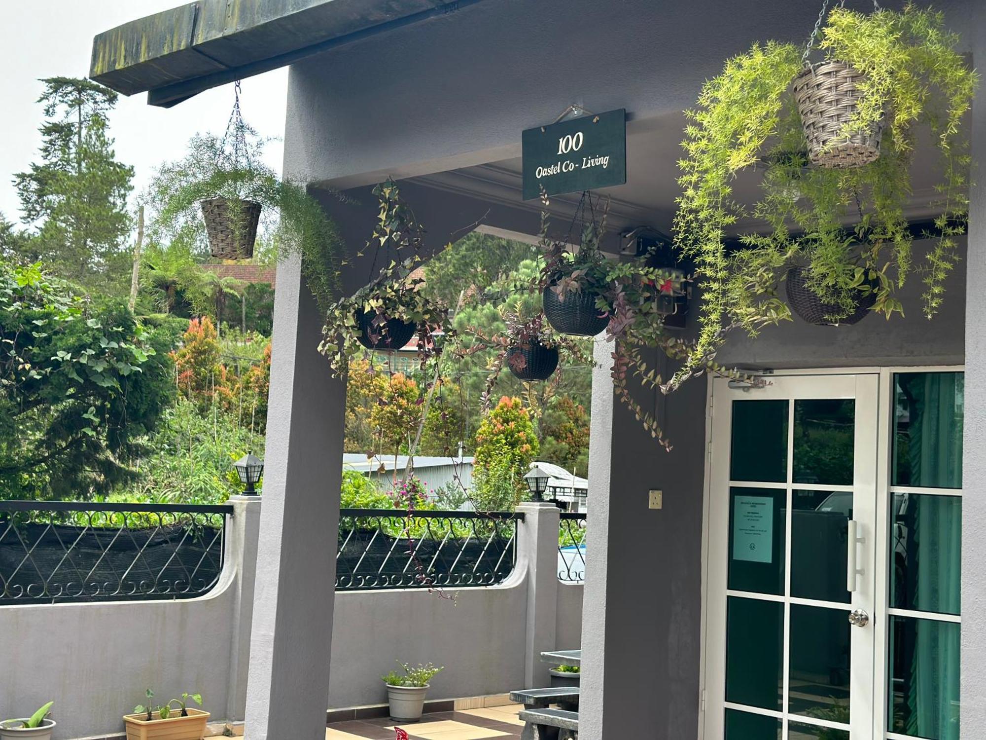 Hotel 100 Oastel Coliving Tanah Rata Exterior foto